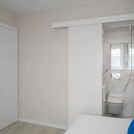 Comfortable Apartment With Air Conditioning Cracow Poznanska 10 By Heyrent